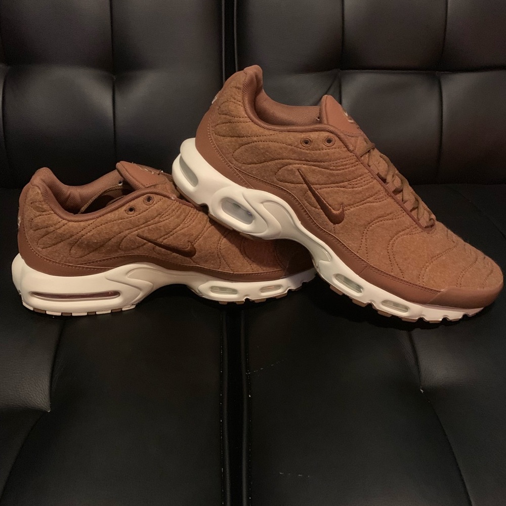 Nike AirMax Plus TN Size 13 Quilted Ale Brown Sail